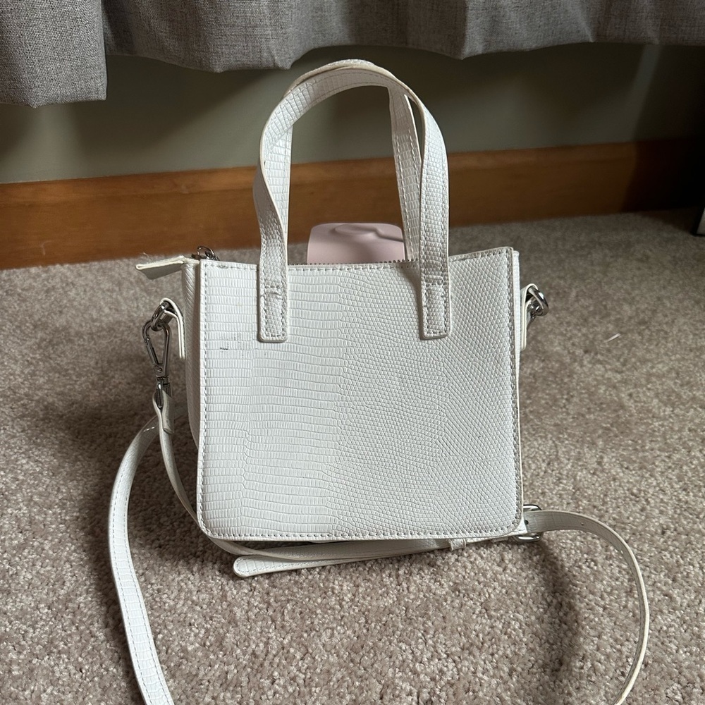 Forever 21 White Textured Crossbody Bag